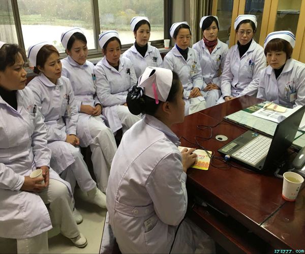 骨傷科護(hù)理查房