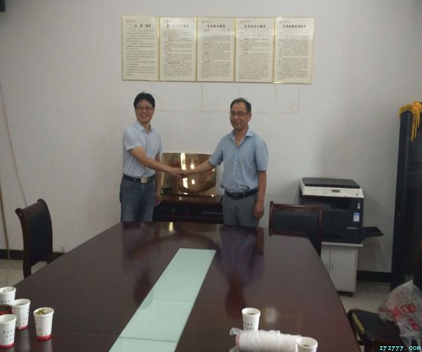 我院與安慶市第一人民醫(yī)院舉行腫瘤專科醫(yī)聯(lián)體雙向轉(zhuǎn)診合作揭牌儀式