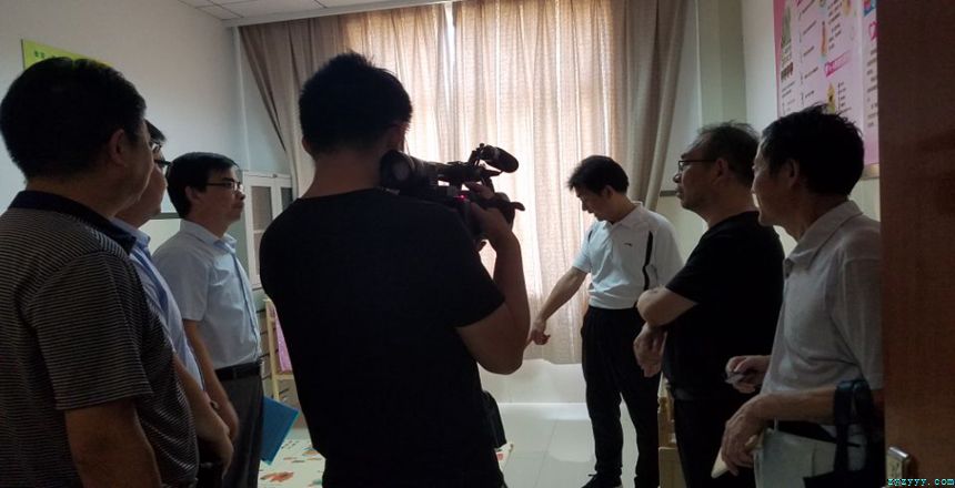縣委副書記楊秀頎來中醫(yī)院督查省級文明縣城創(chuàng)建