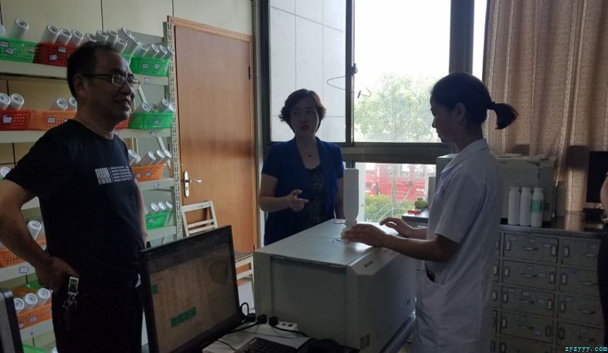 縣委副書記楊秀頎來中醫(yī)院督查省級文明縣城創(chuàng)建
